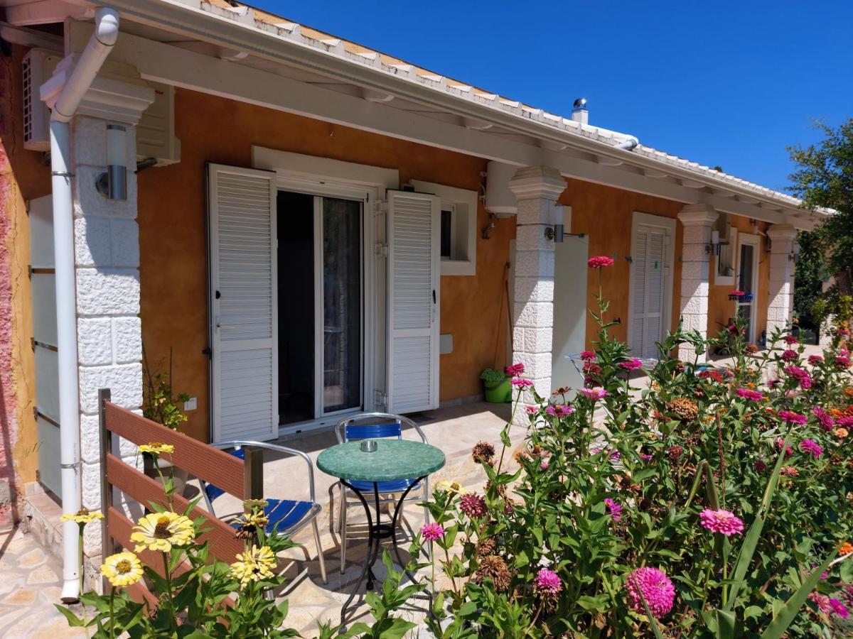 Iris Apartment Near Corfu Town Контокали Экстерьер фото