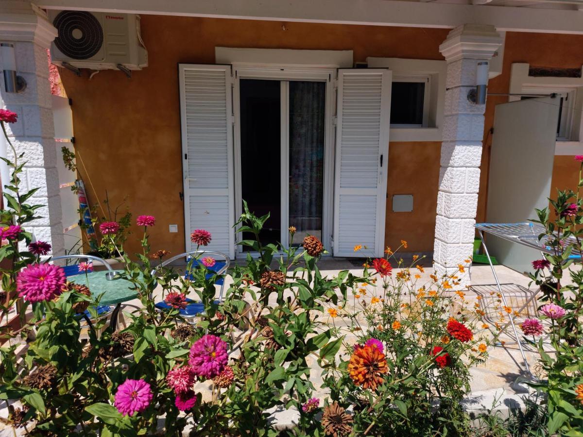 Iris Apartment Near Corfu Town Контокали Экстерьер фото